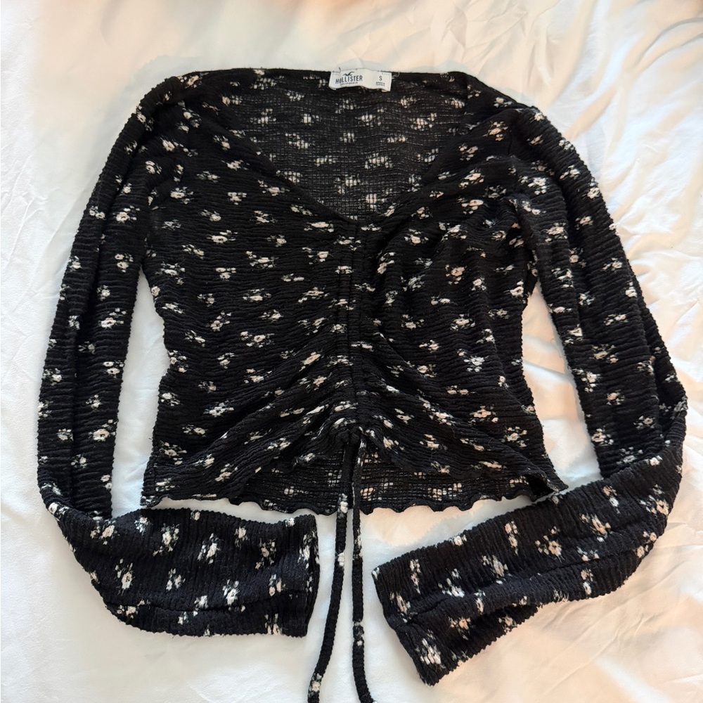 Hollister Floral Black and White Knit Top